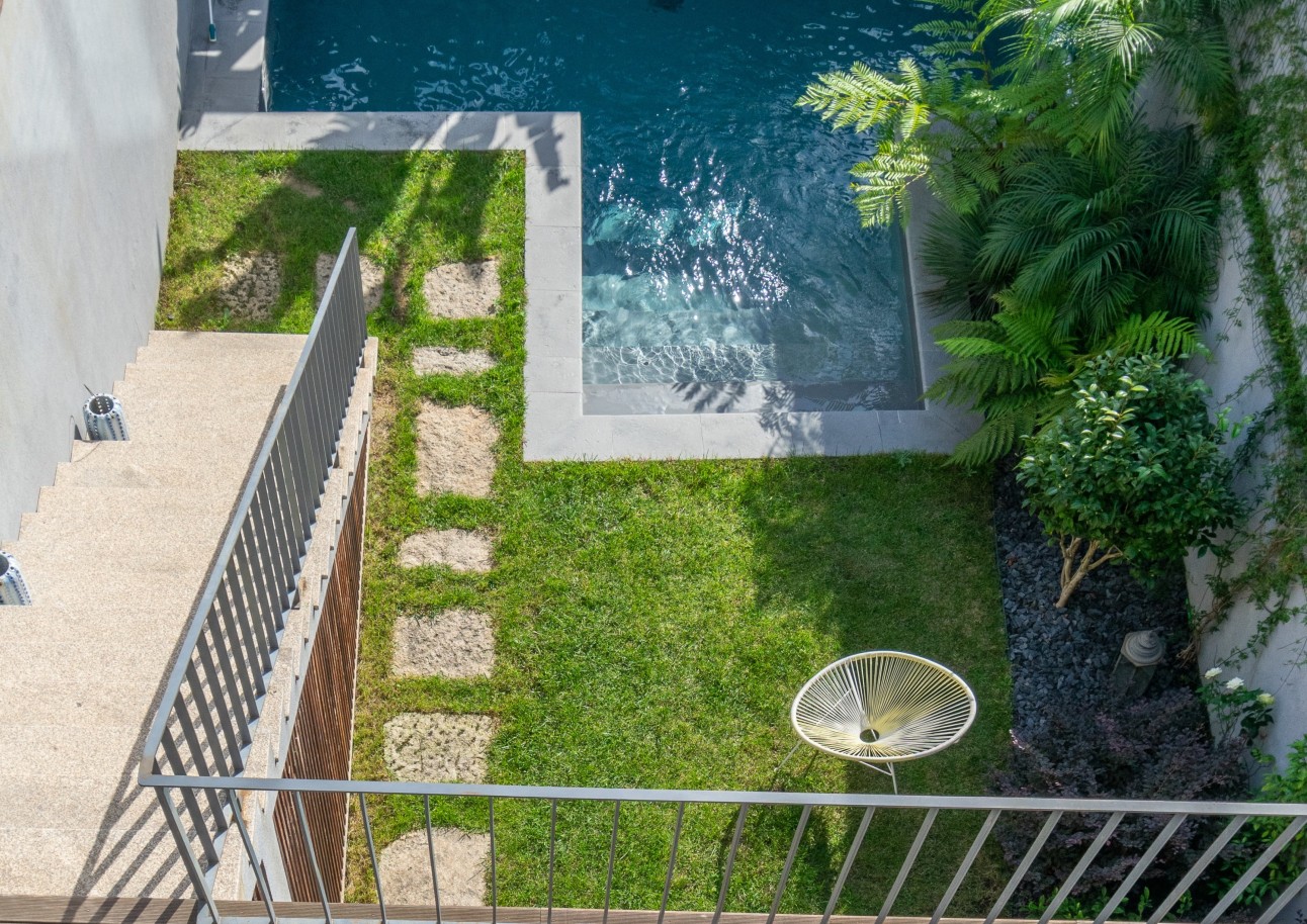 Moradia de luxo, à venda, com jardim e piscina no centro do Porto_240686