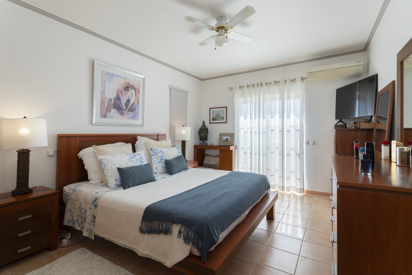Fantastische Villa mit 3 Schlafzimmern, zu verkaufen, in Luz, Lagos, Algarve_240869