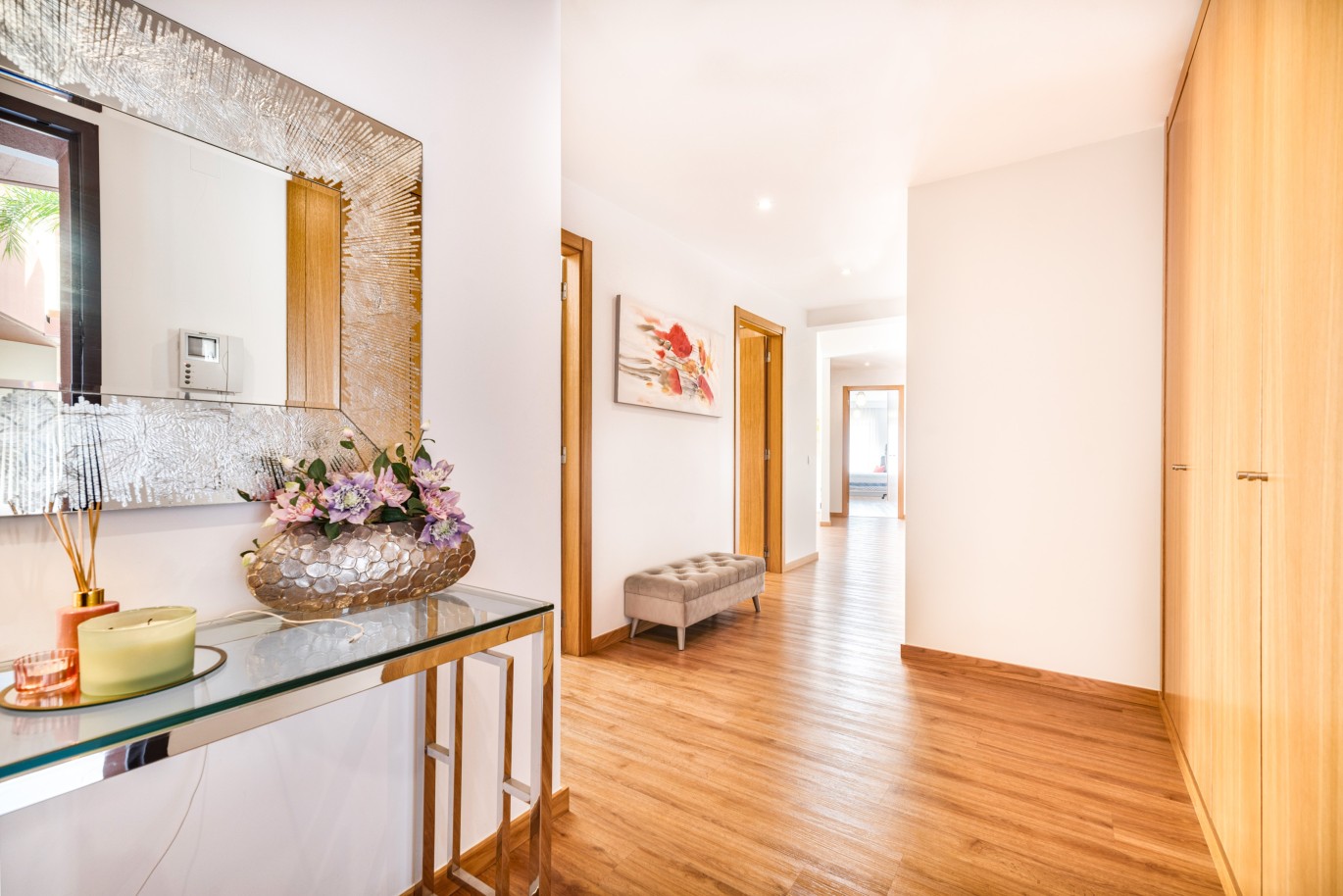 Fantástico Apartamento T4 com piscina e vista rio, para venda, em Portimão, Algarve_240956