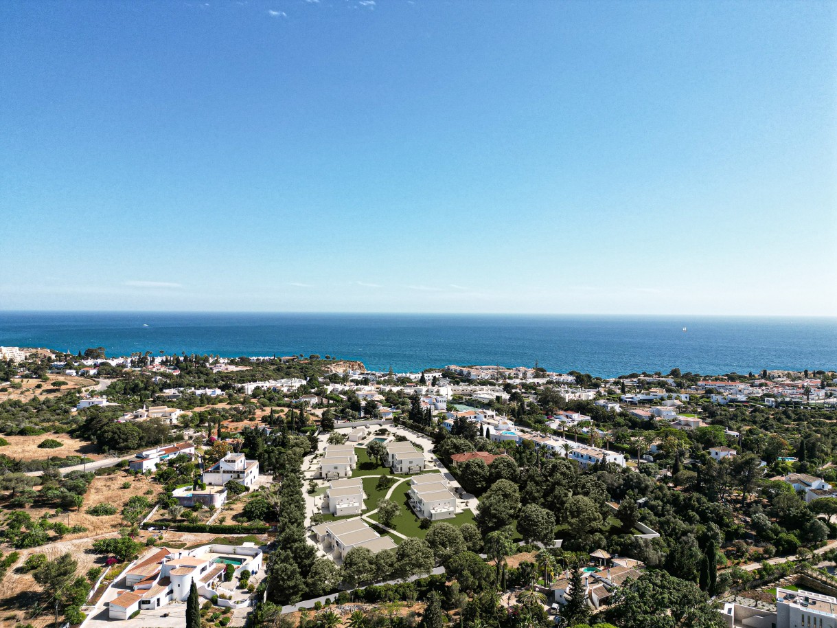 Piso de 2 dormitorios, en venta, en Carvoeiro, Lagoa, Algarve_241806