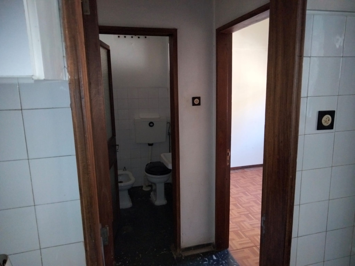 Appartement de 4 chambres à rénover, à vendre, Porto, Portugal_241902