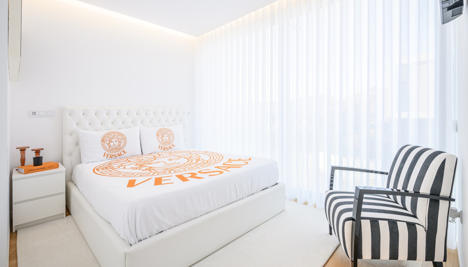 Villa mit drei Schlafzimmern, zu verkaufen, in Madalena, Porto, Portugal_242574