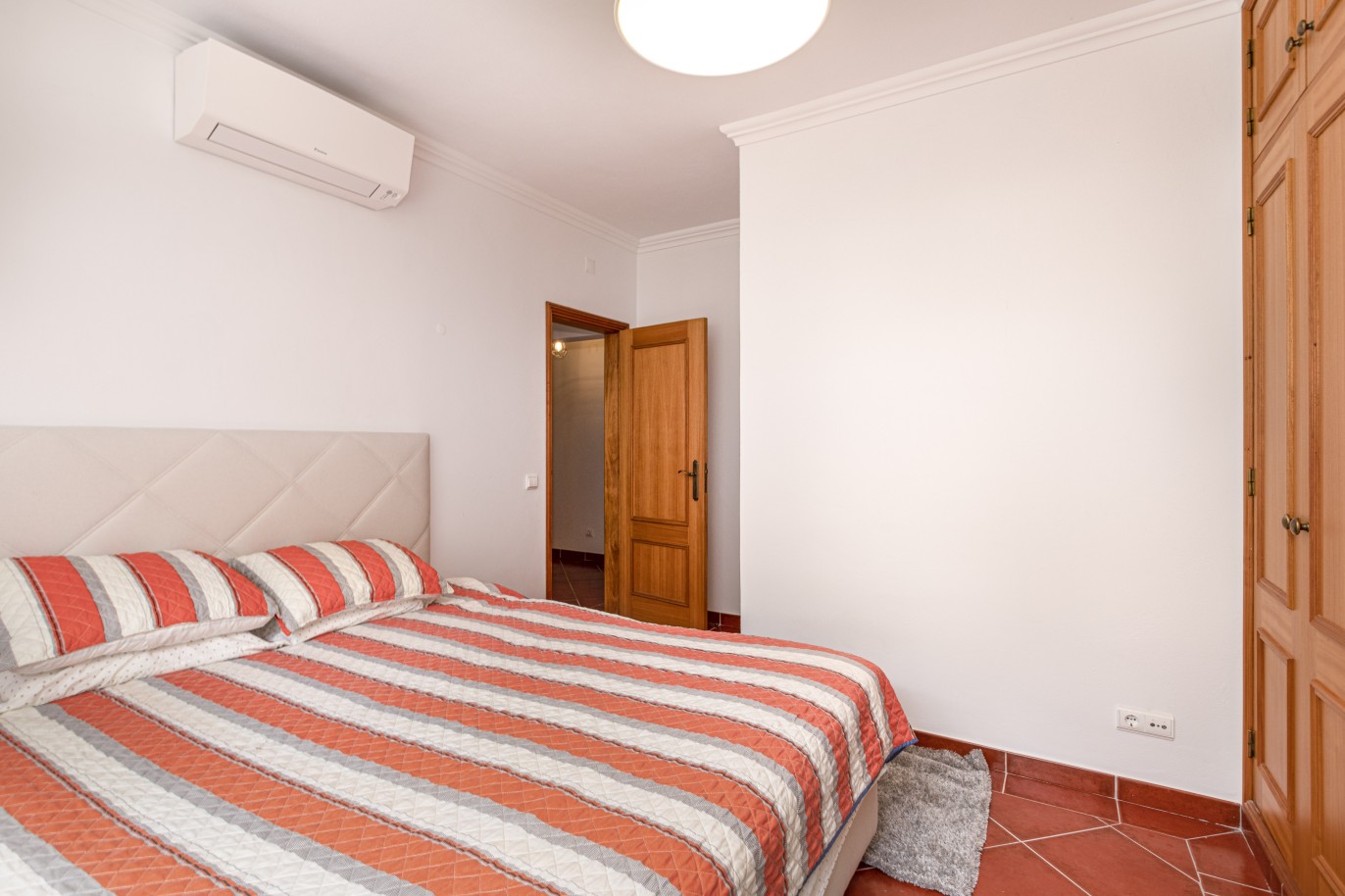 Villa 4 dormitorios, piscina, en venta, en Boliqueime, Loulé, Algarve_242639
