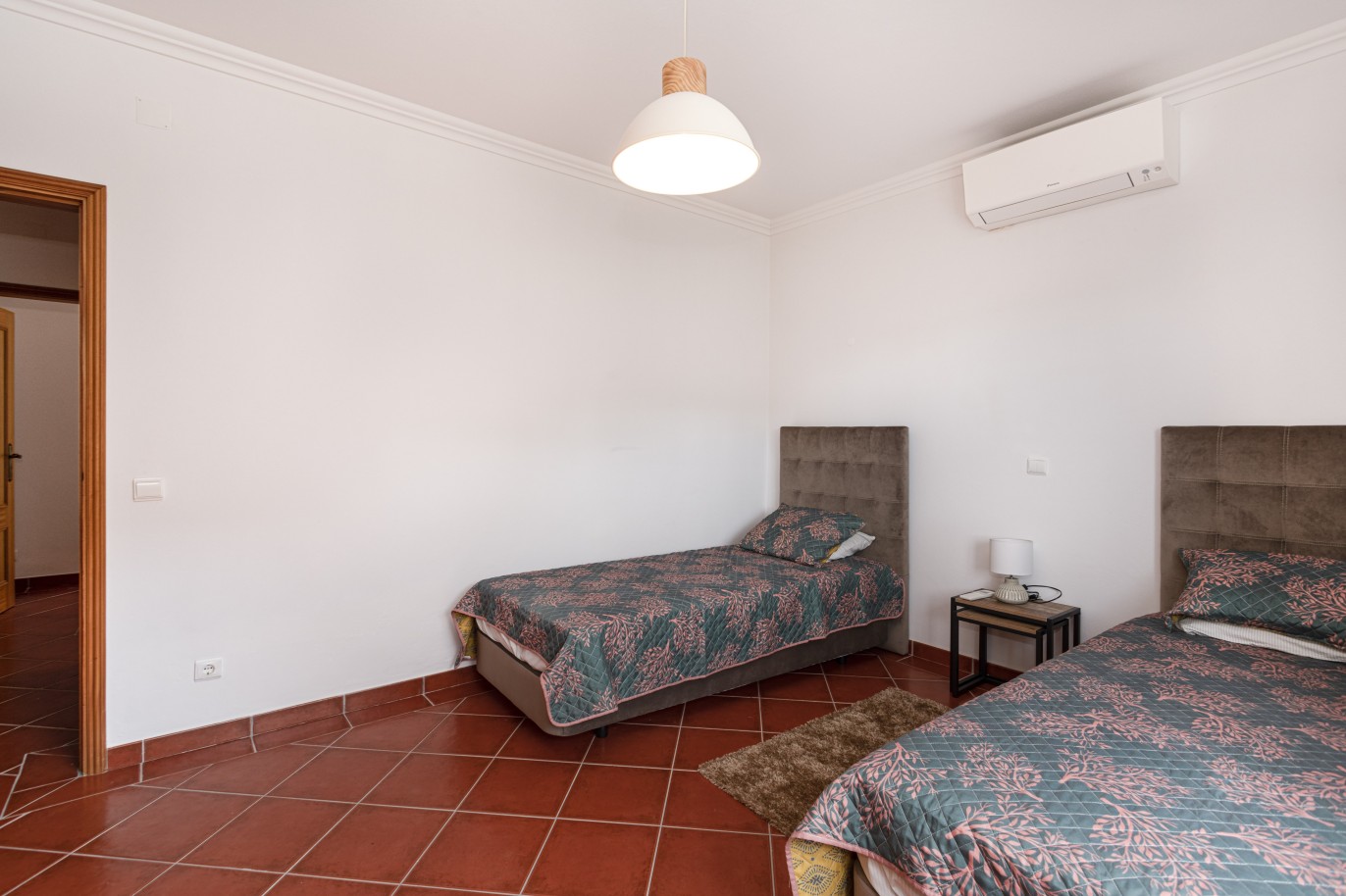 Villa 4 dormitorios, piscina, en venta, en Boliqueime, Loulé, Algarve_242640