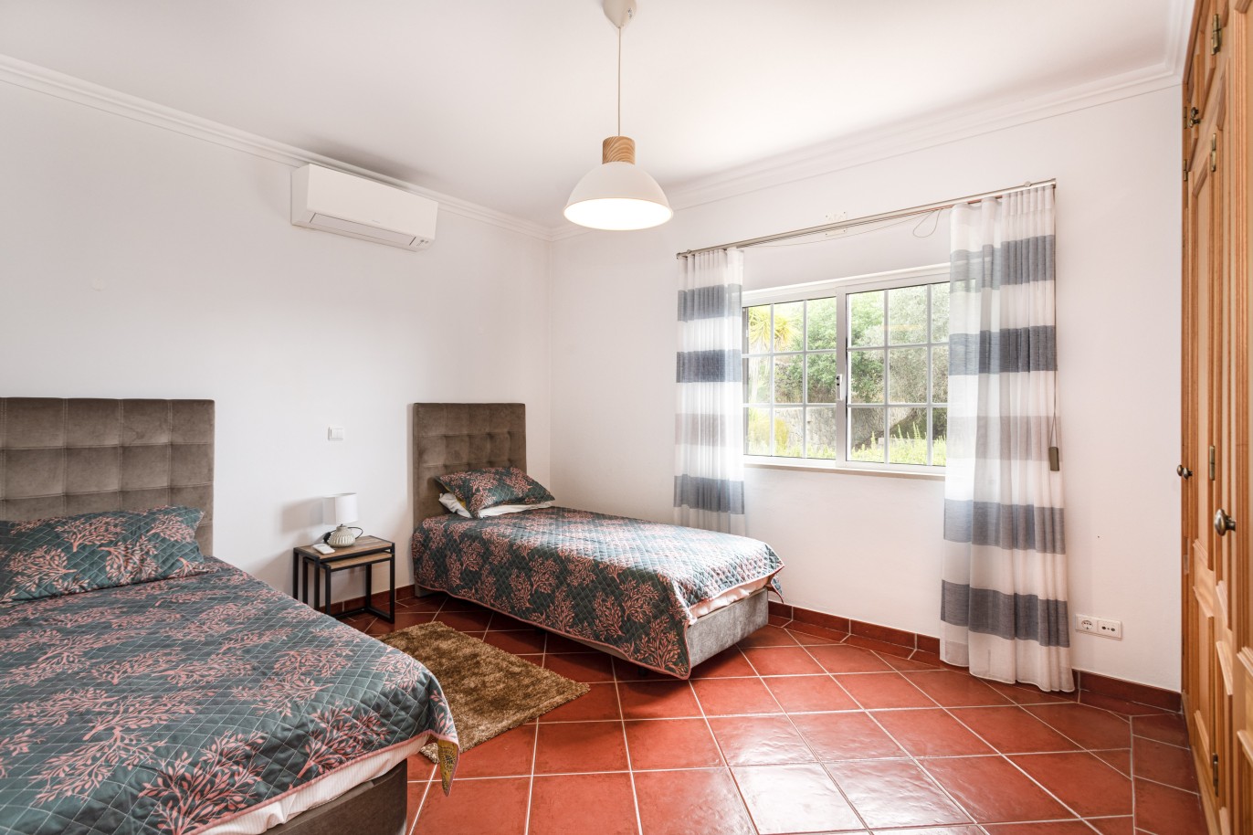 Villa 4 dormitorios, piscina, en venta, en Boliqueime, Loulé, Algarve_242641