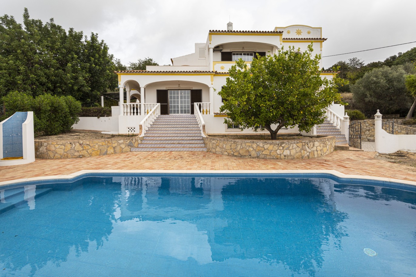 Villa 4 dormitorios, piscina, en venta, en Boliqueime, Loulé, Algarve_242646