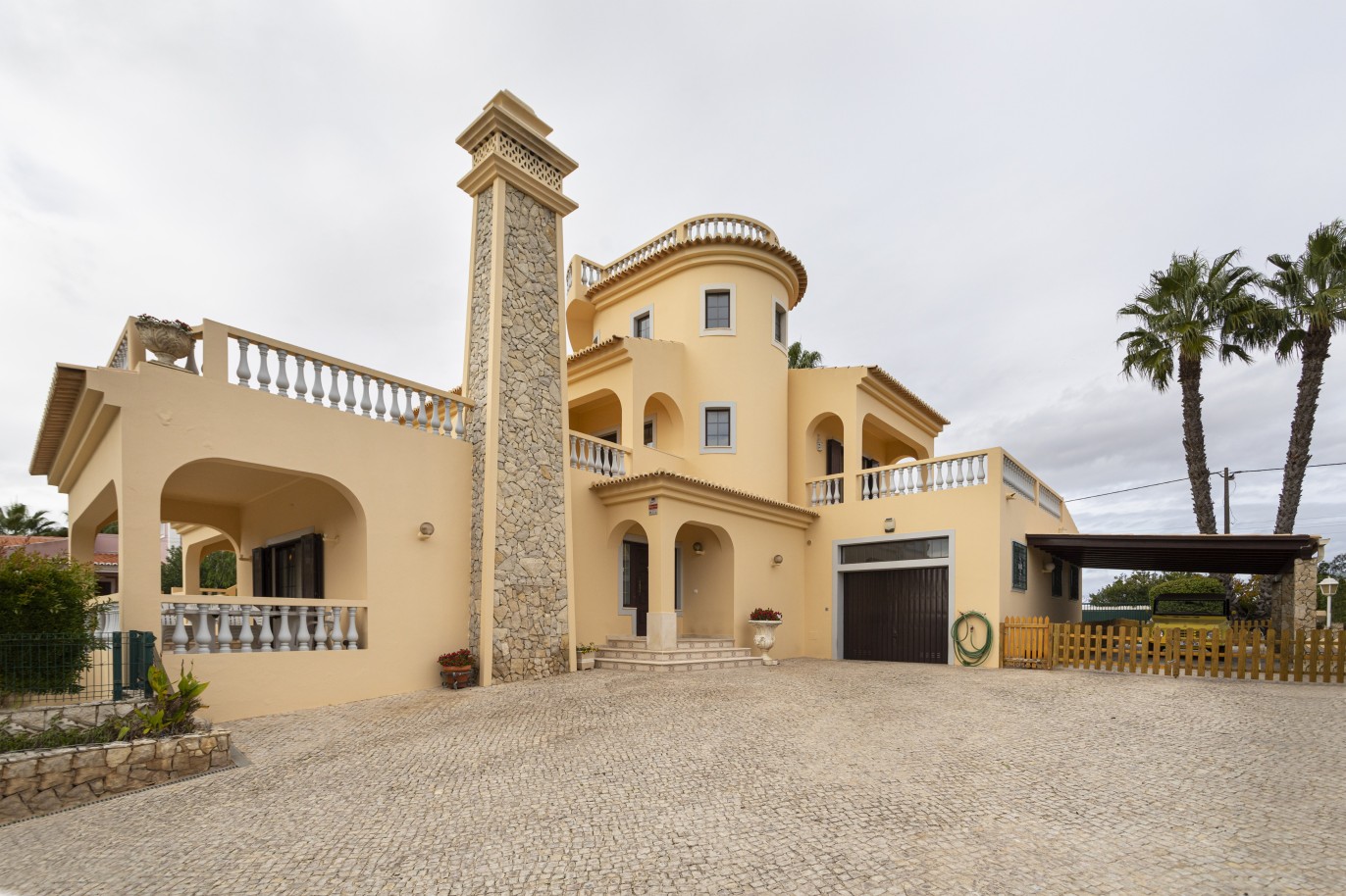 Fantastique villa avec 5 chambres, piscine, à vendre, à Carvoeiro, Algarve_243231