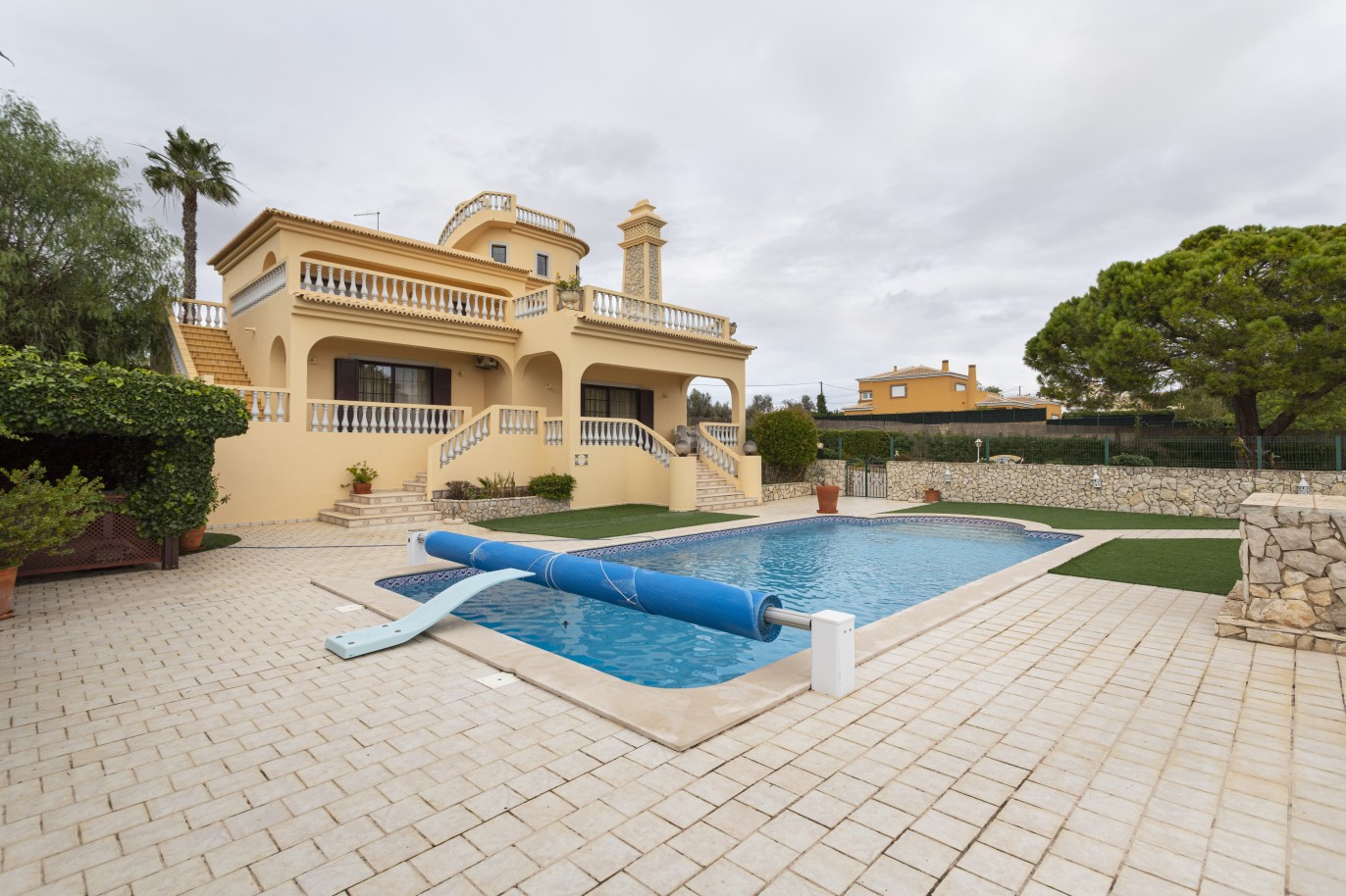 Fantastische villa, 5 schlafzimmer, pool, zu verkaufen, in Carvoeiro, Algarve_243232