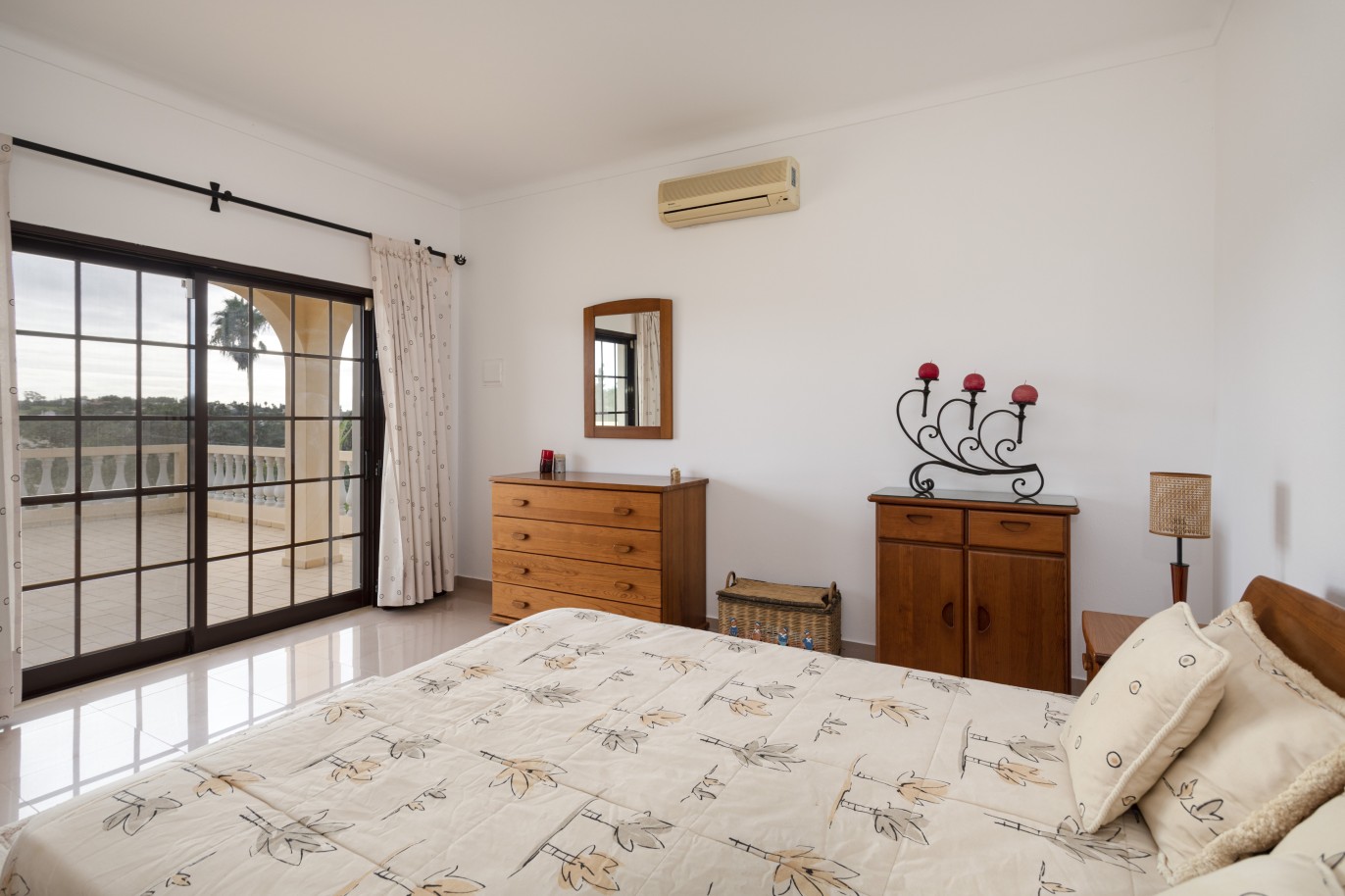 Fantastique villa avec 5 chambres, piscine, à vendre, à Carvoeiro, Algarve_243246