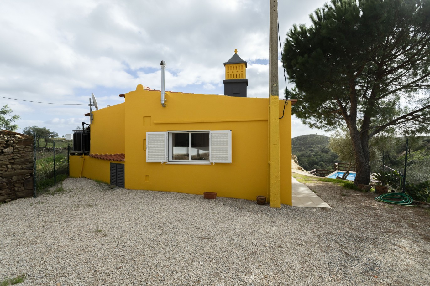 Moradia de campo V2 com piscina, para venda em Tavira, Algarve_243297