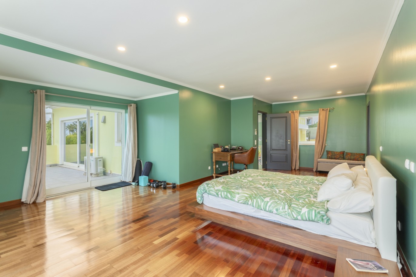 Fantastische 6-Schlafzimmer-Villa, mit Pool, zu verkaufen in Lagos, Algarve_243348