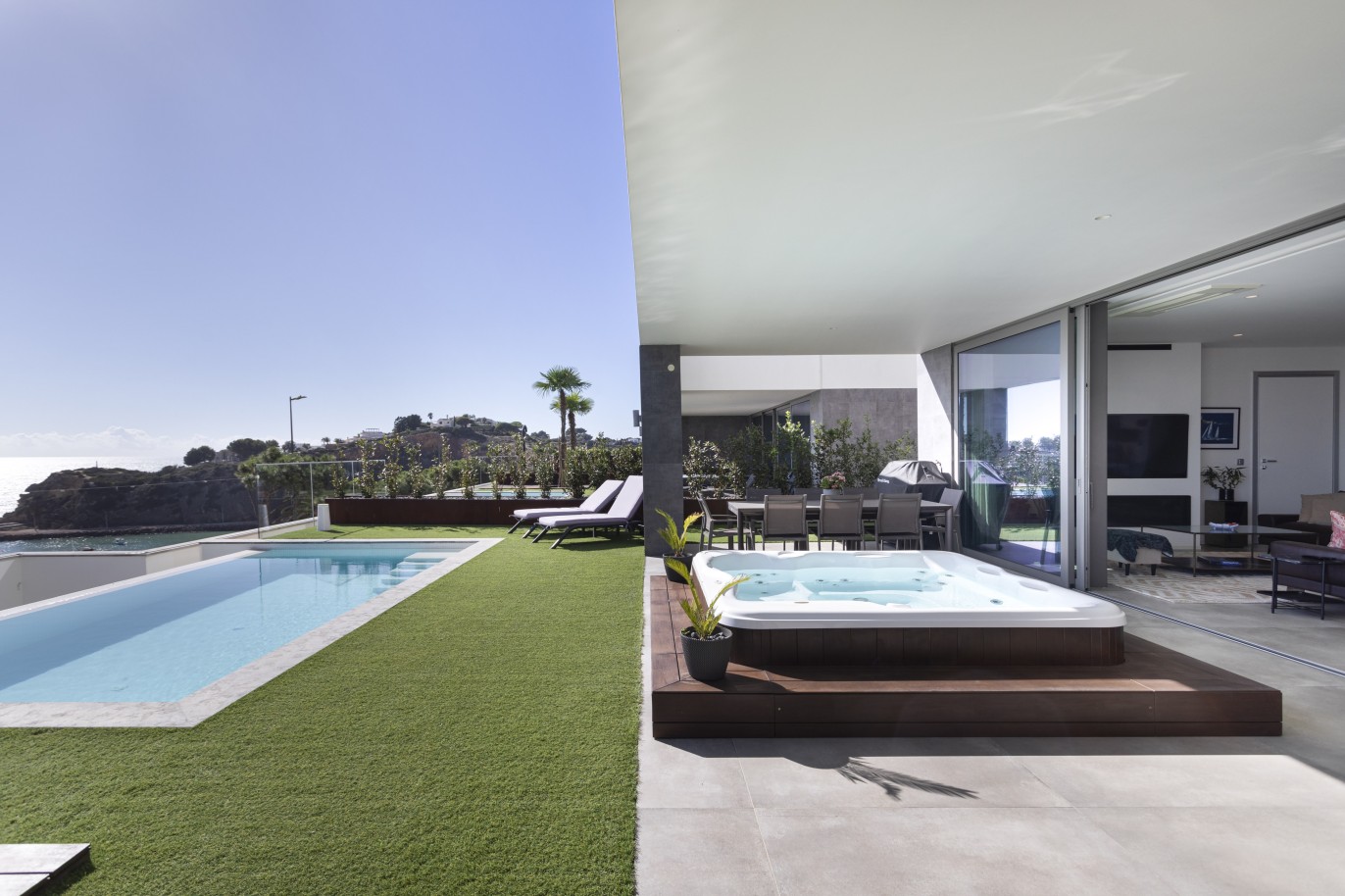 Luxuriöse 3-Zimmer-Wohnung mit Meerblick, zu verkaufen in Albufeira, Algarve_243367