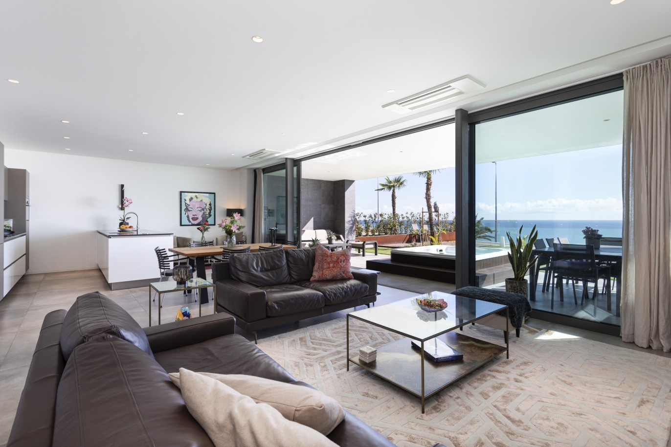 Lujoso piso de 3 dormitorios con vistas al mar, en venta en Albufeira, Algarve_243373