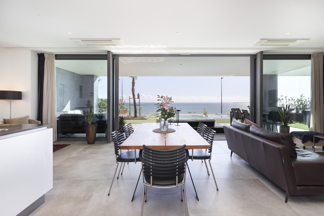 Lujoso piso de 3 dormitorios con vistas al mar, en venta en Albufeira, Algarve_243377