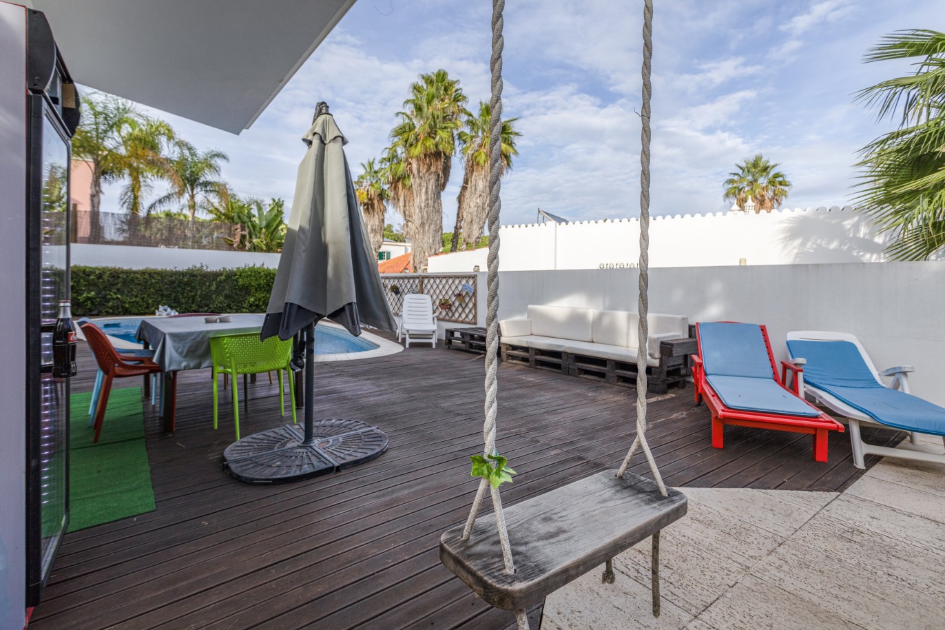 Villa contemporánea de 4 dormitorios, con piscina, en venta, en Montenegro, Faro, Algarve_243657