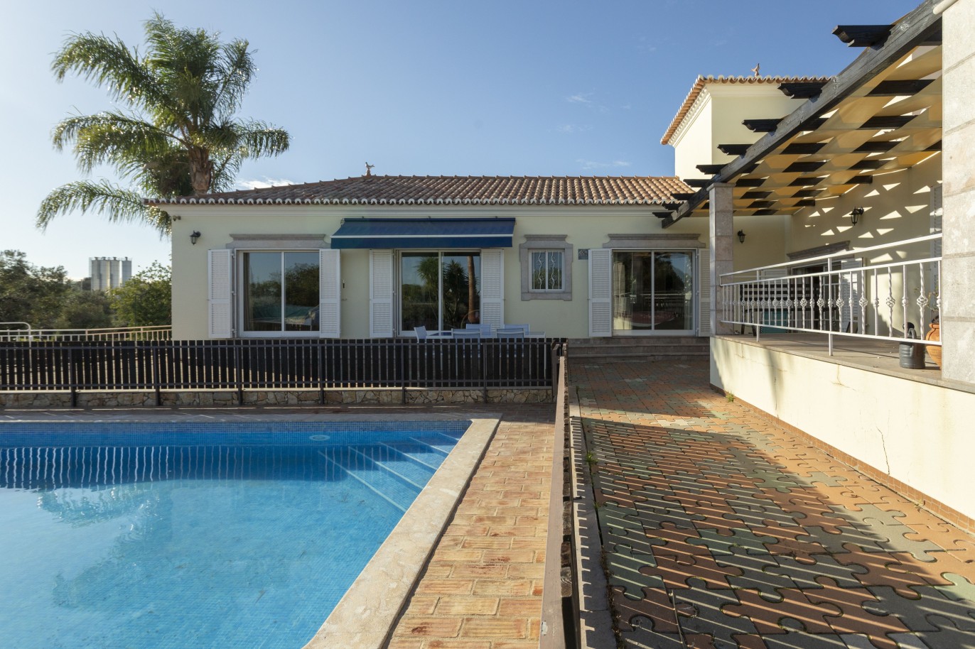 4 Schlafzimmer Villa mit Pool, zu verkaufen in São Brás de Alportel, Algarve_245030