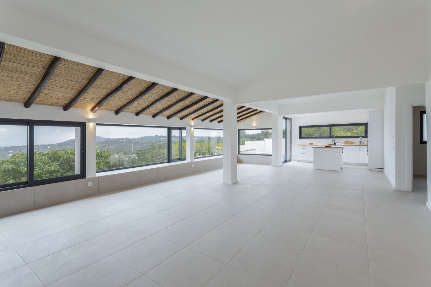 Villa de 3 dormitorios con vistas al mar y piscina, en venta en Santa Barbara, Algarve_245041