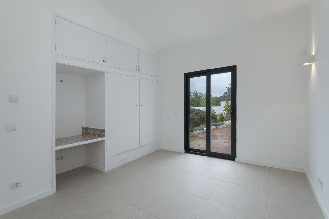 Moradia V3 com vista mar e piscina, para venda em Santa Barbara, Algarve_245049
