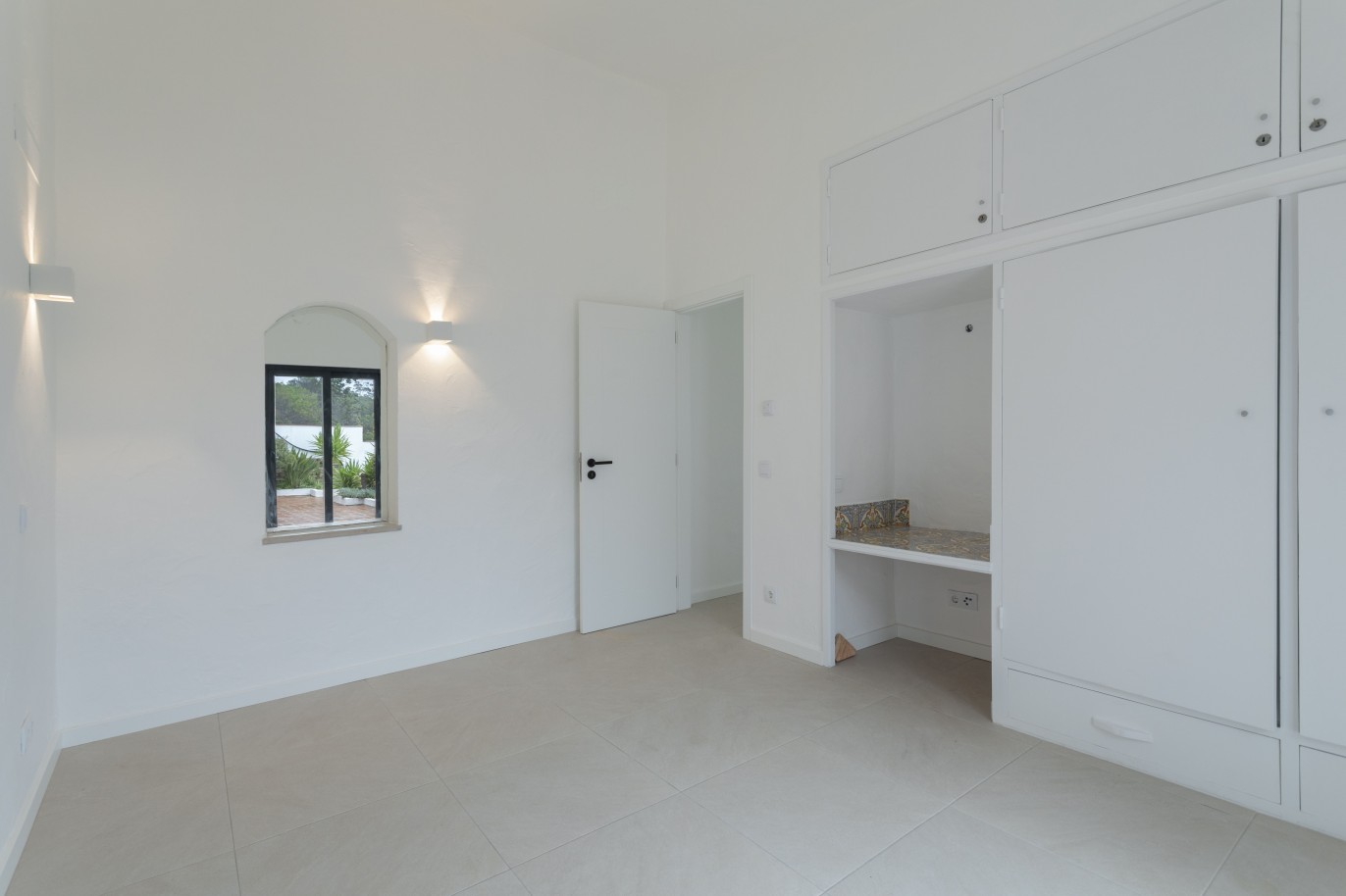 Villa de 3 dormitorios con vistas al mar y piscina, en venta en Santa Barbara, Algarve_245050