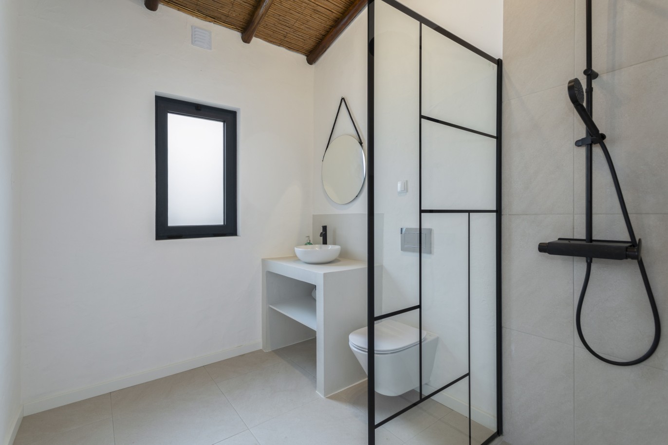 Villa de 3 dormitorios con vistas al mar y piscina, en venta en Santa Barbara, Algarve_245057