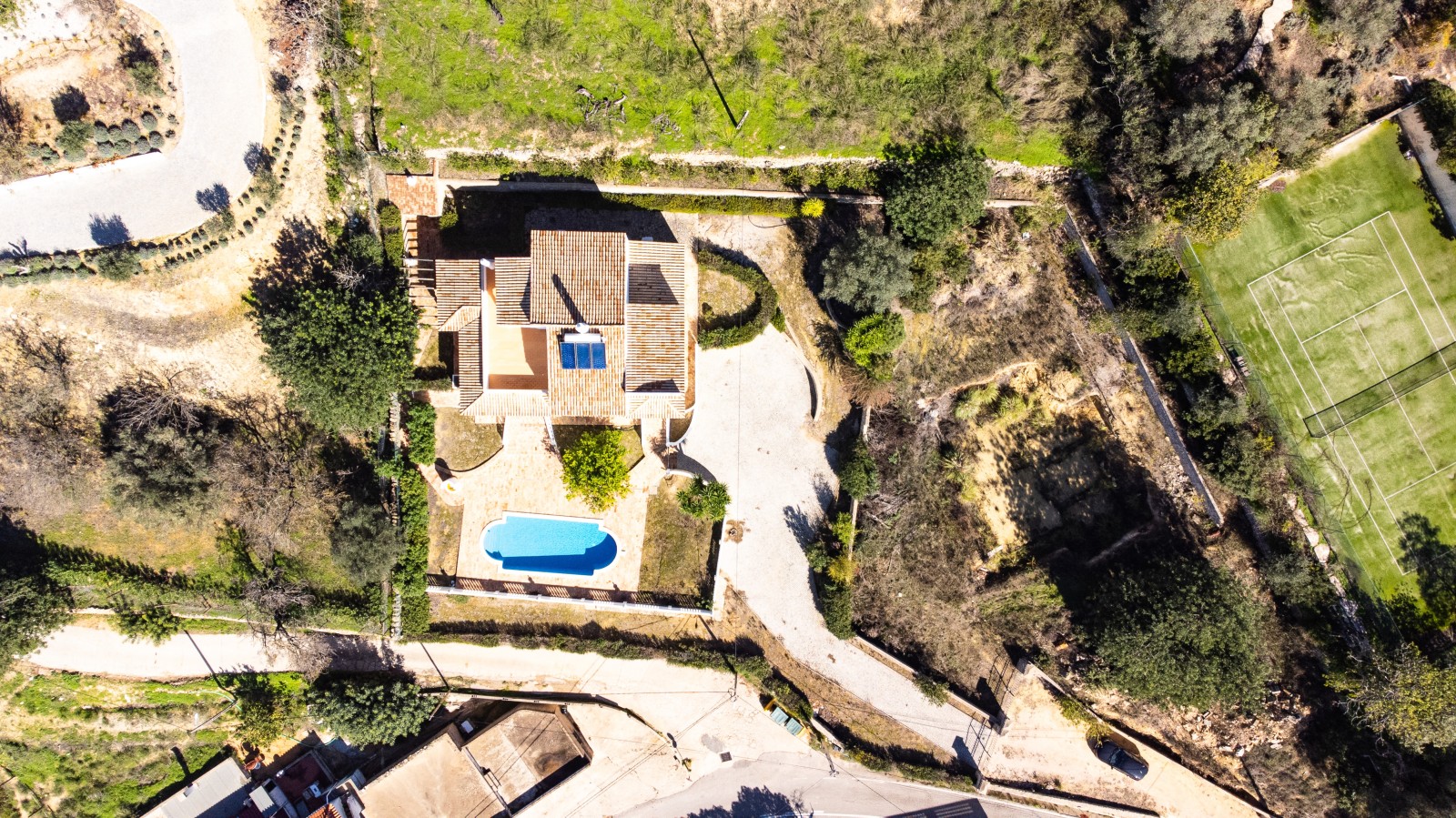 Villa mit 4 Schlafzimmern, Terrain, Boliqueime, Loulé, Algarve _245312