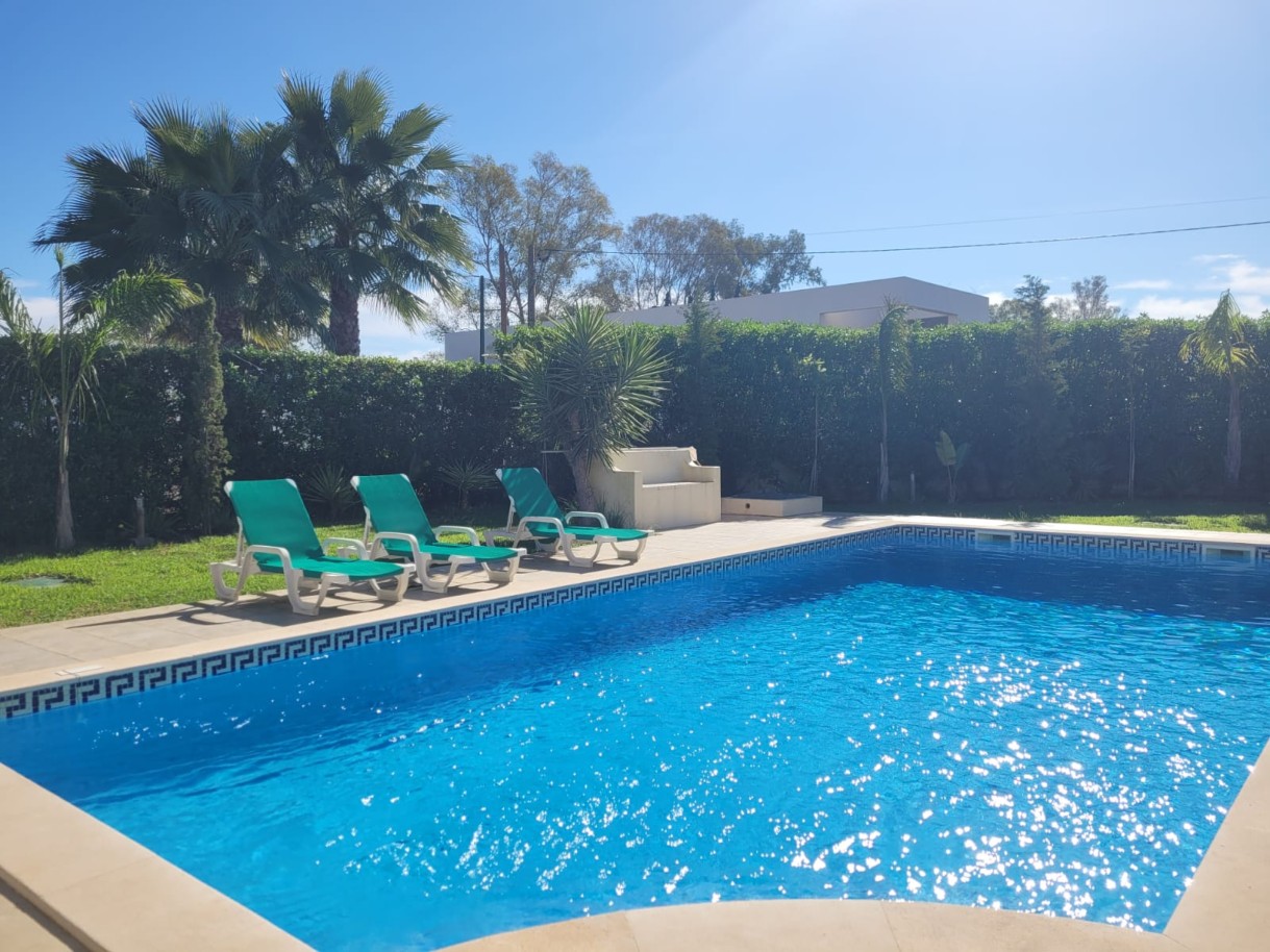4 Schlafzimmer Villa mit Schwimmbad, zu verkaufen in Penina Golf, Alvor, Algarve_245368