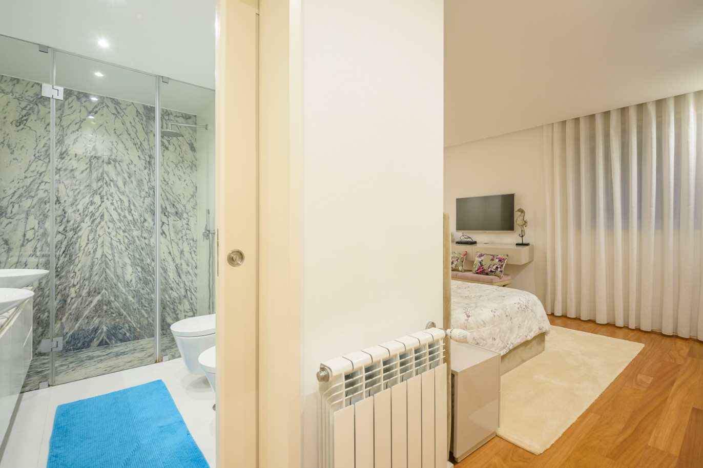 Piso de 3 dormitorios con terraza, en venta, Oporto, Portugal_245417