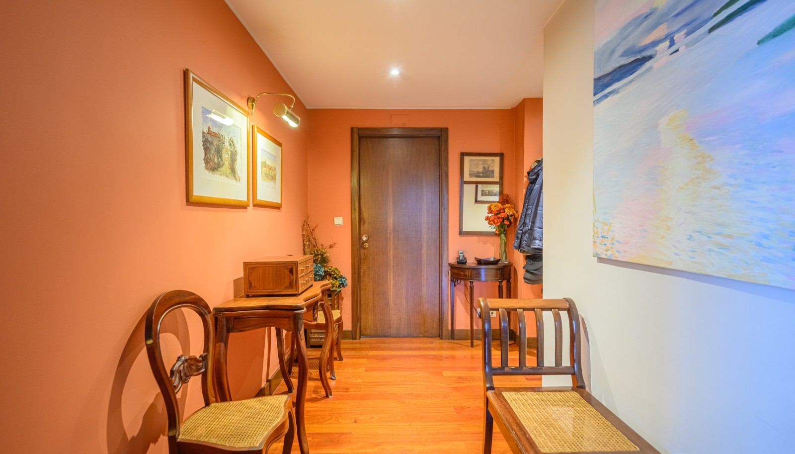 Spacious four + one bedroom apartment for sale in Porto, Portugal_245486