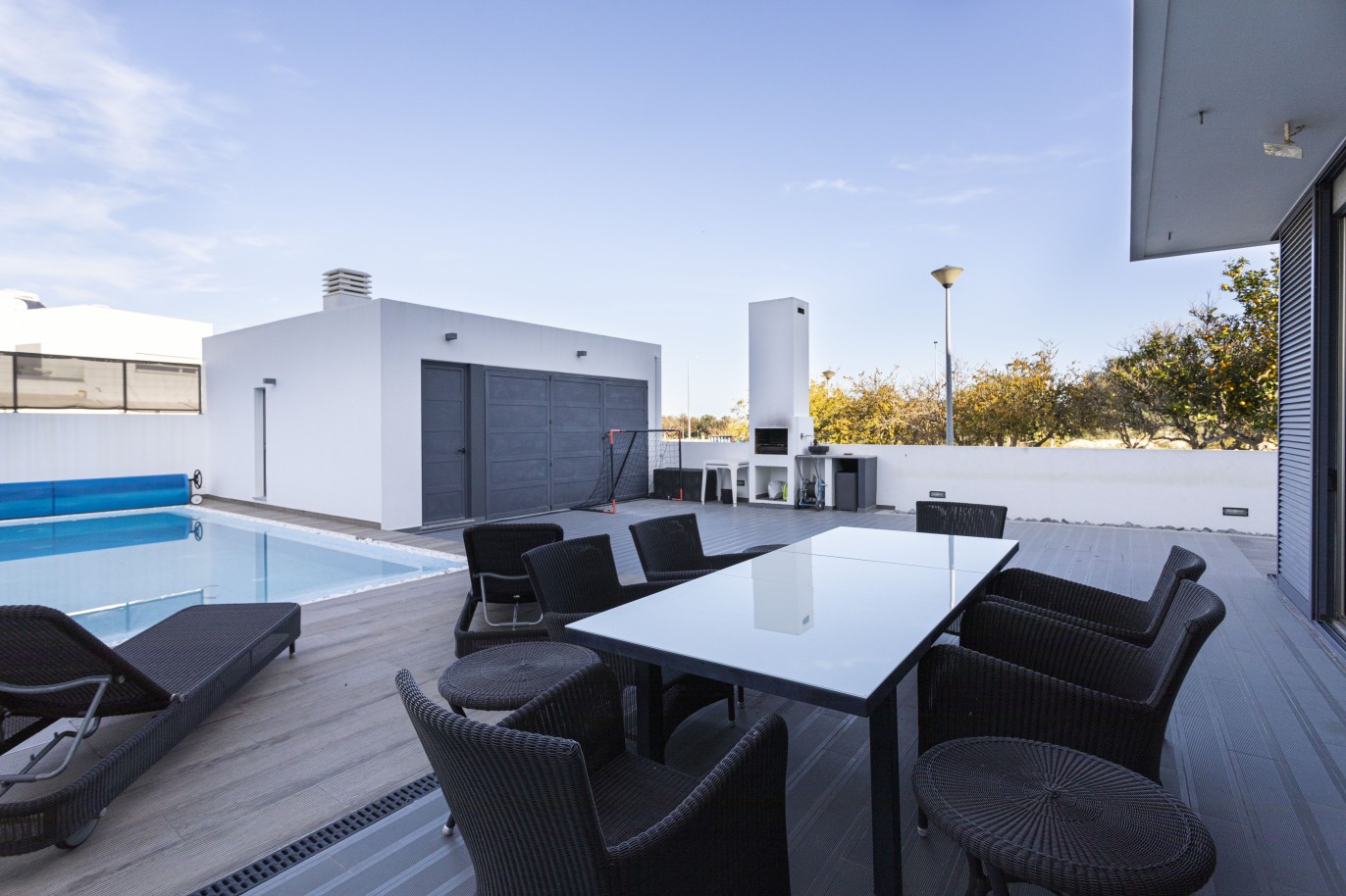 Moderne 3+1 Schlafzimmer Villa mit Pool und Meerblick, zu verkaufen in Tavira, Algarve_245613