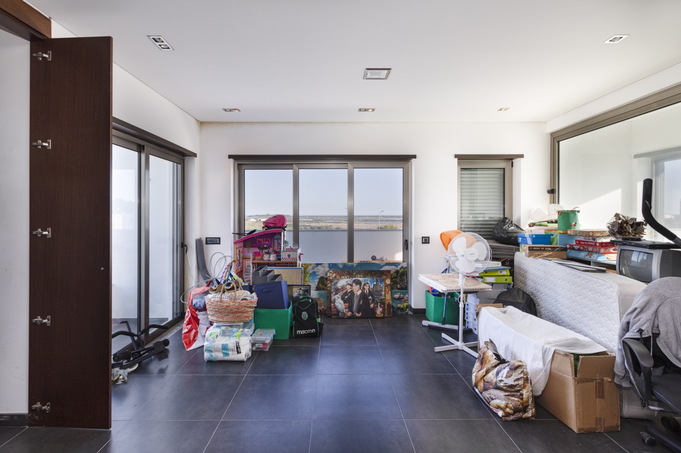 Moderne 3+1 Schlafzimmer Villa mit Pool und Meerblick, zu verkaufen in Tavira, Algarve_245631