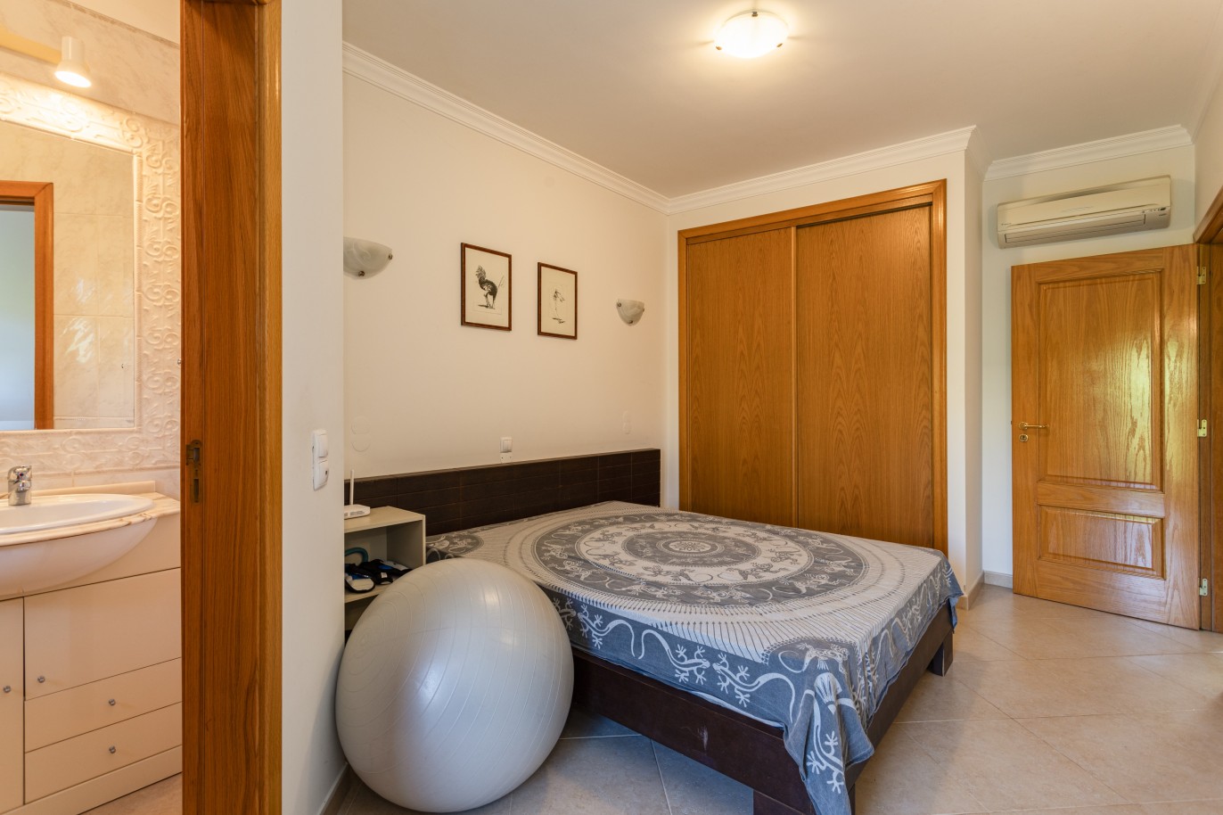 Villa, 3 chambres, dans un condominium privé, à vendre à Lagos, Algarve_246275