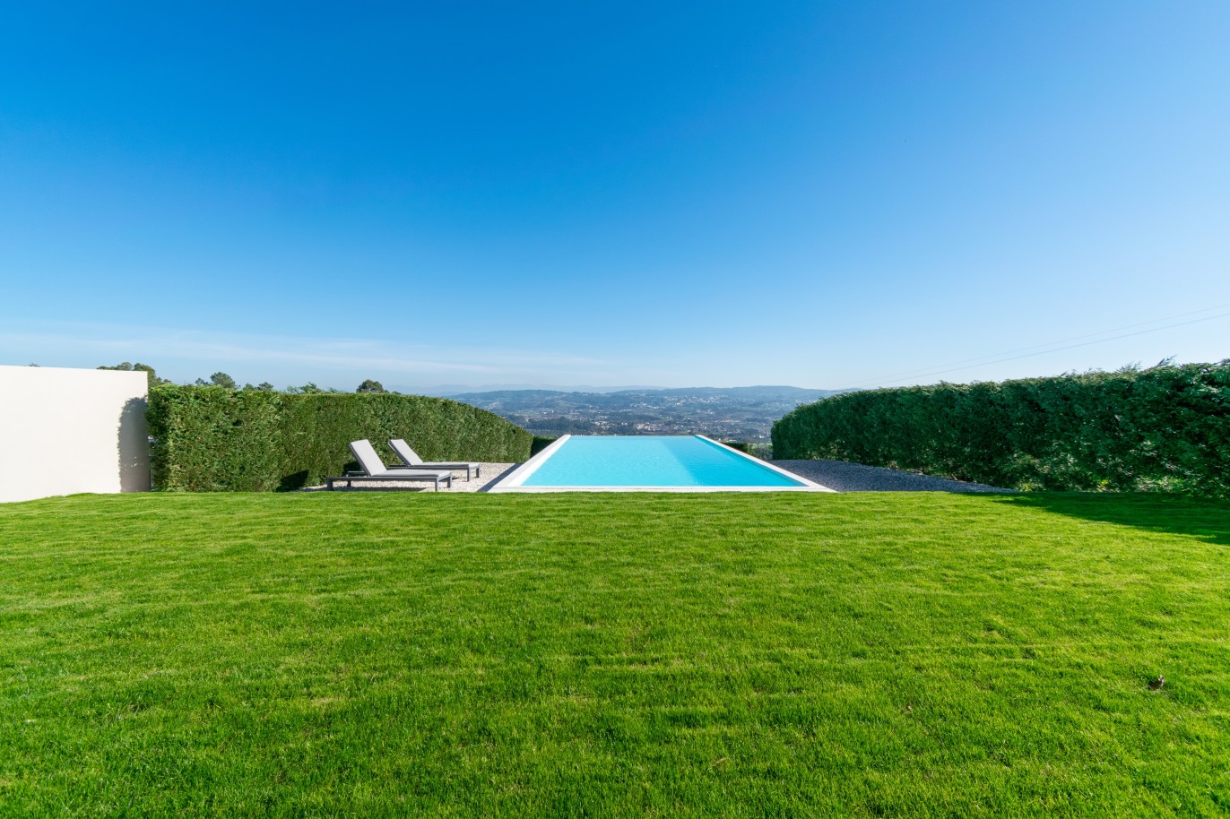 Vier-Schlafzimmer-Villa mit Pool und Garten, zu verkaufen, in Portugal_246534