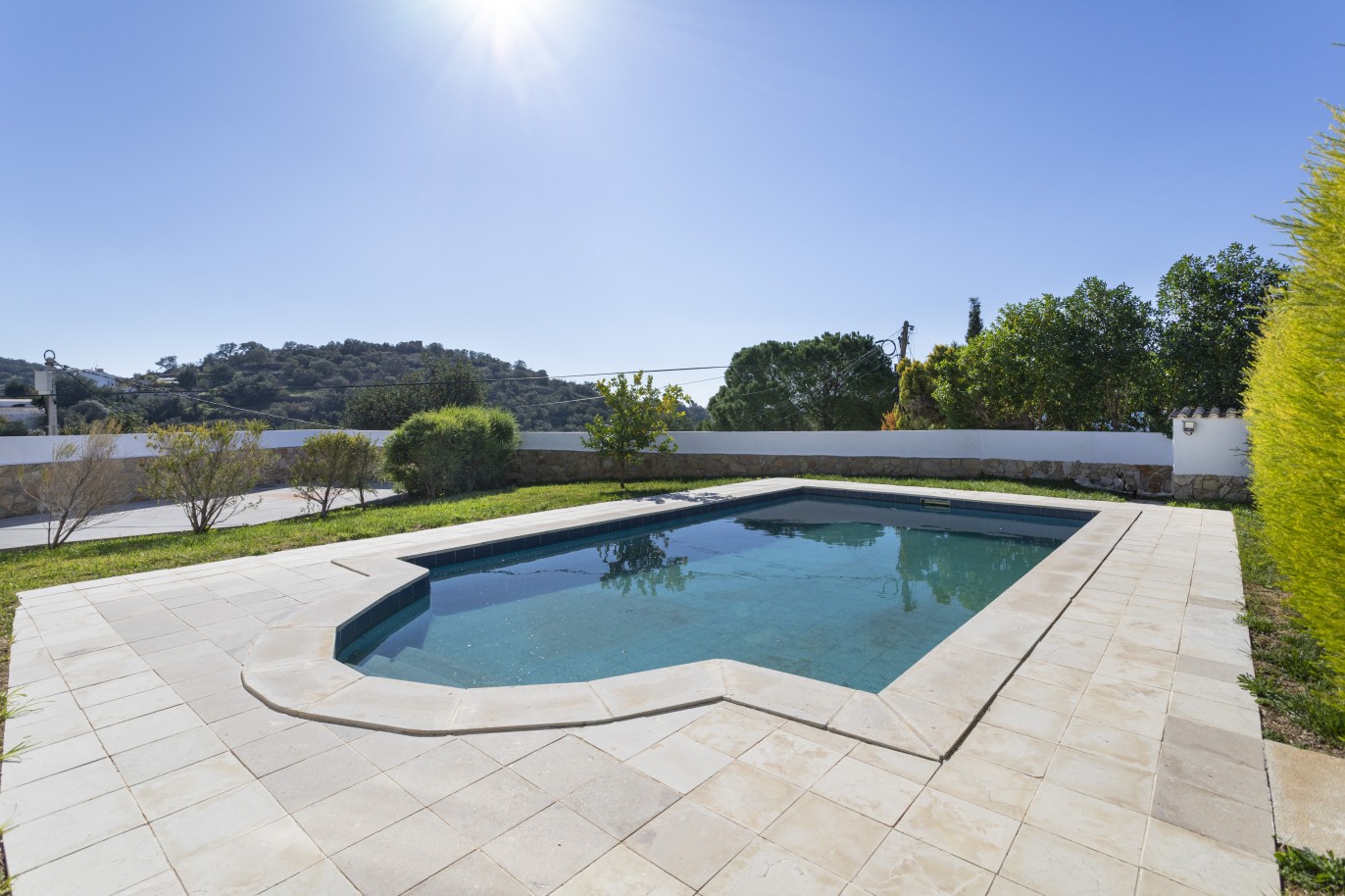 Nova moradia V4 geminada com piscina, para venda em Loulé, Algarve_246576
