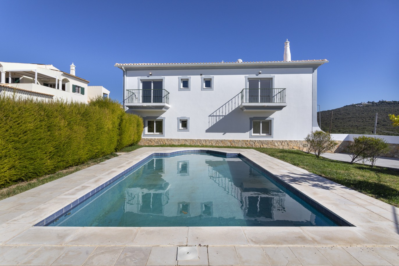 New 4 bedroom semi-detached villa with pool, for sale in Loulé, Algarve_246578