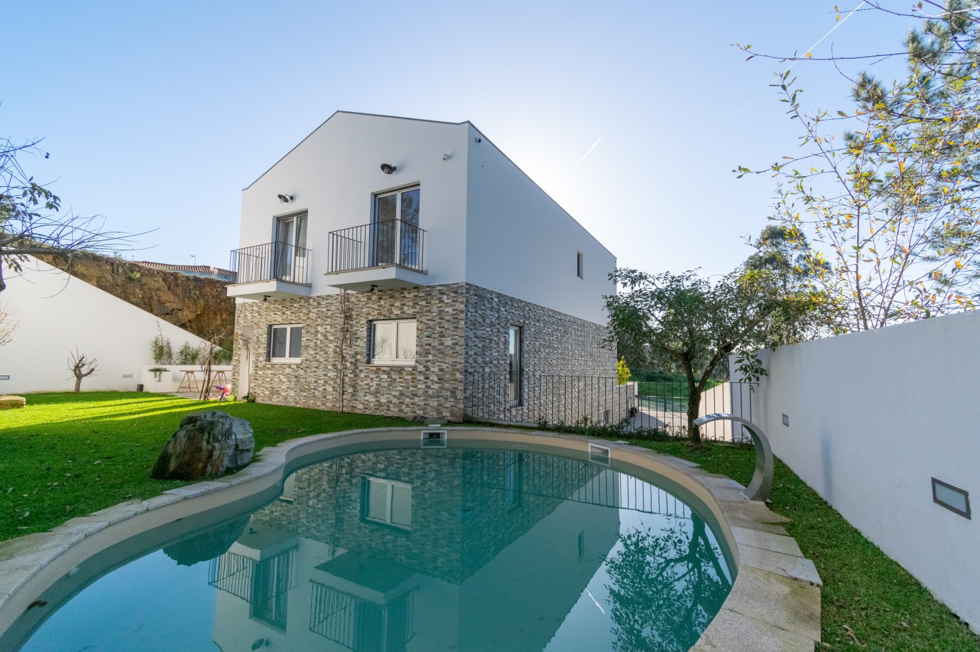 Vier Schlafzimmer Villa mit Pool, zu verkaufen, Póvoa Varzim, Portugal _247187