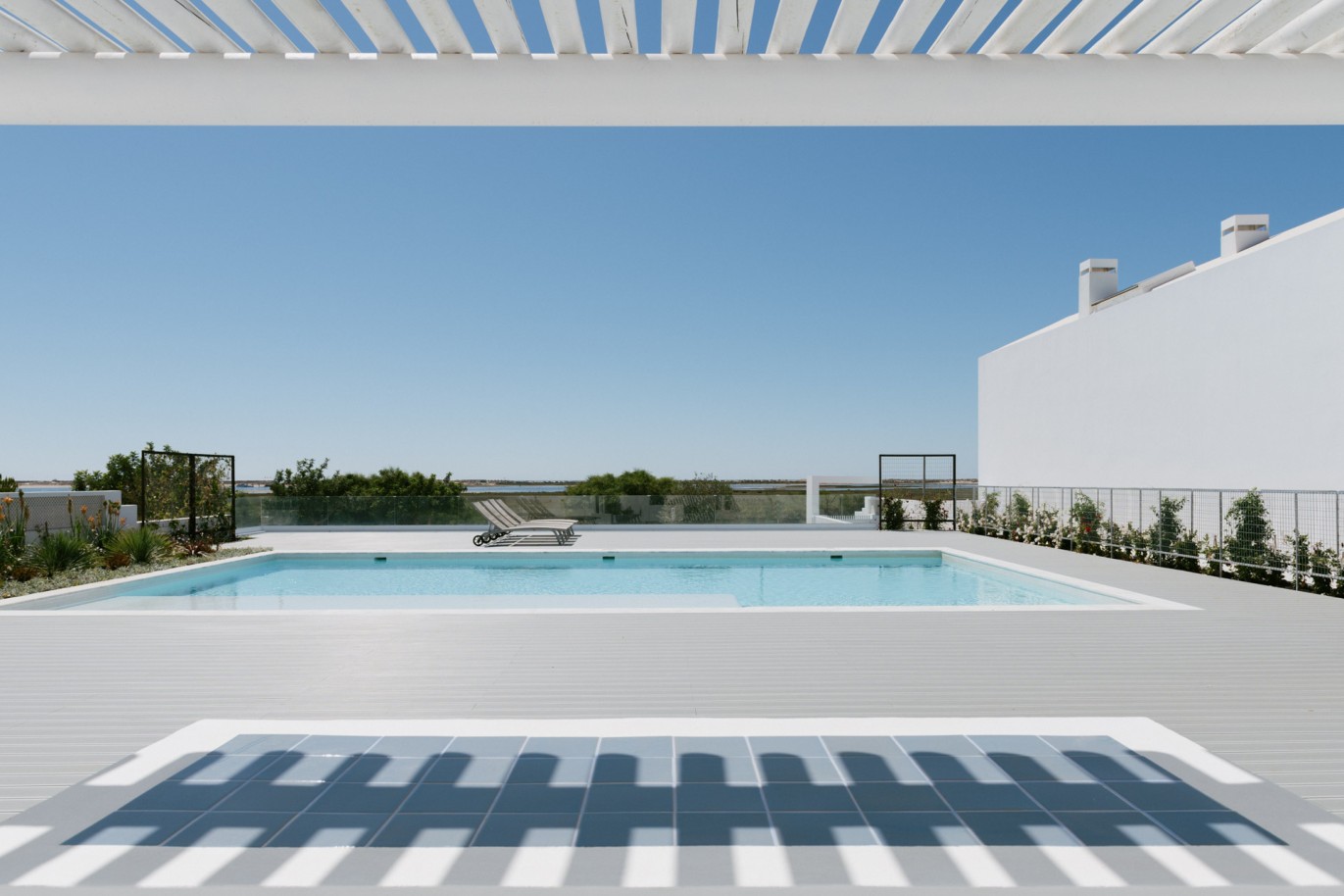 Moderna villa de 3 dormitorios, condominio privado, en Fuseta, Olhão, Algarve_247333