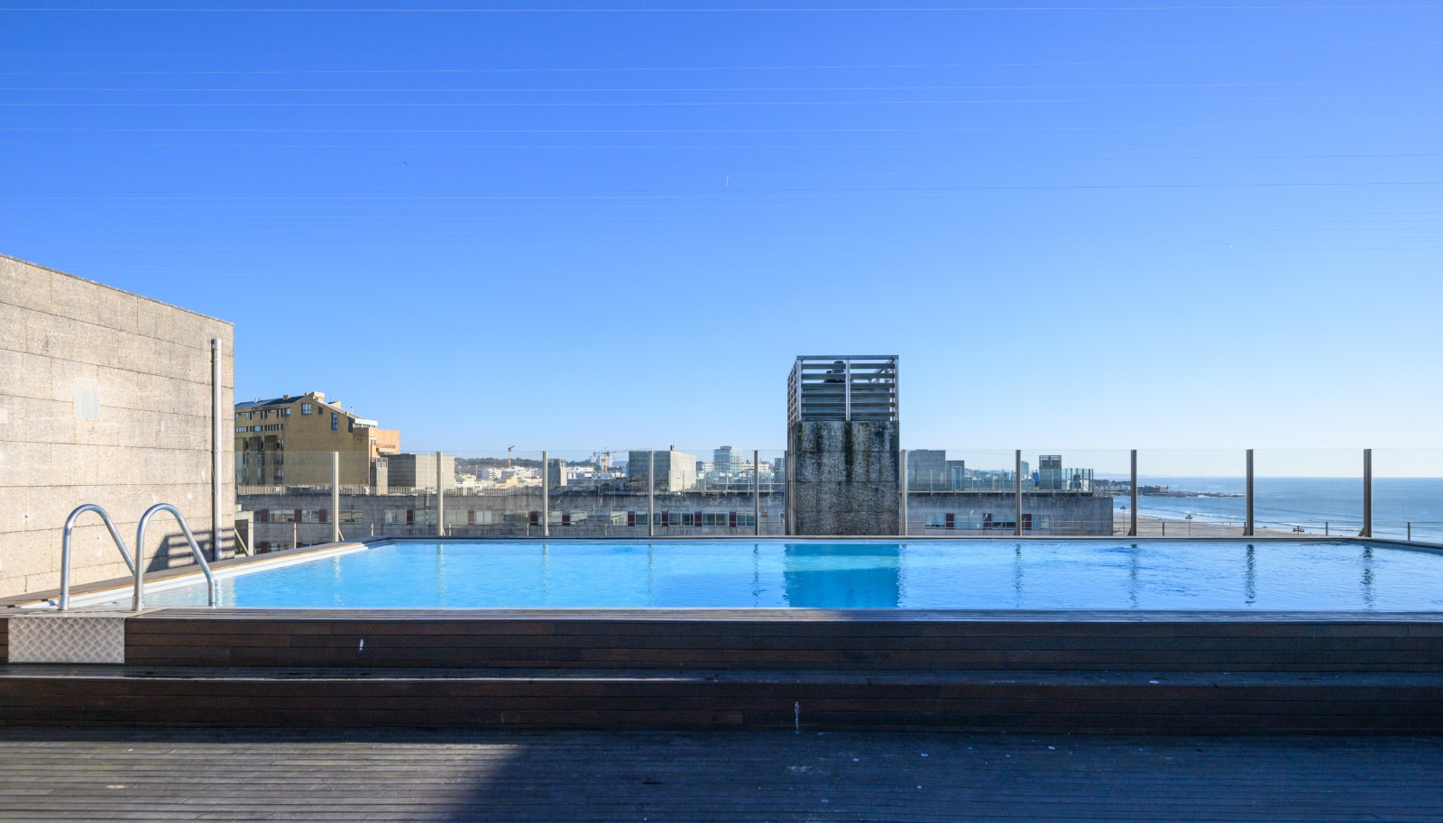 Apartamento T4 com piscina aquecida, para venda, em Matosinhos_247519