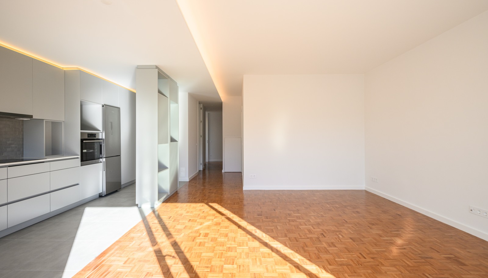 Renovierte 2-Schlafzimmer-Wohnung, in Boavista, zur Miete, Porto, Portugal_247531