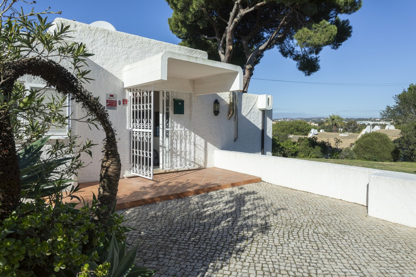 2 Schlafzimmer Villa mit Pool, zu verkaufen in Vilamoura, Algarve_248087