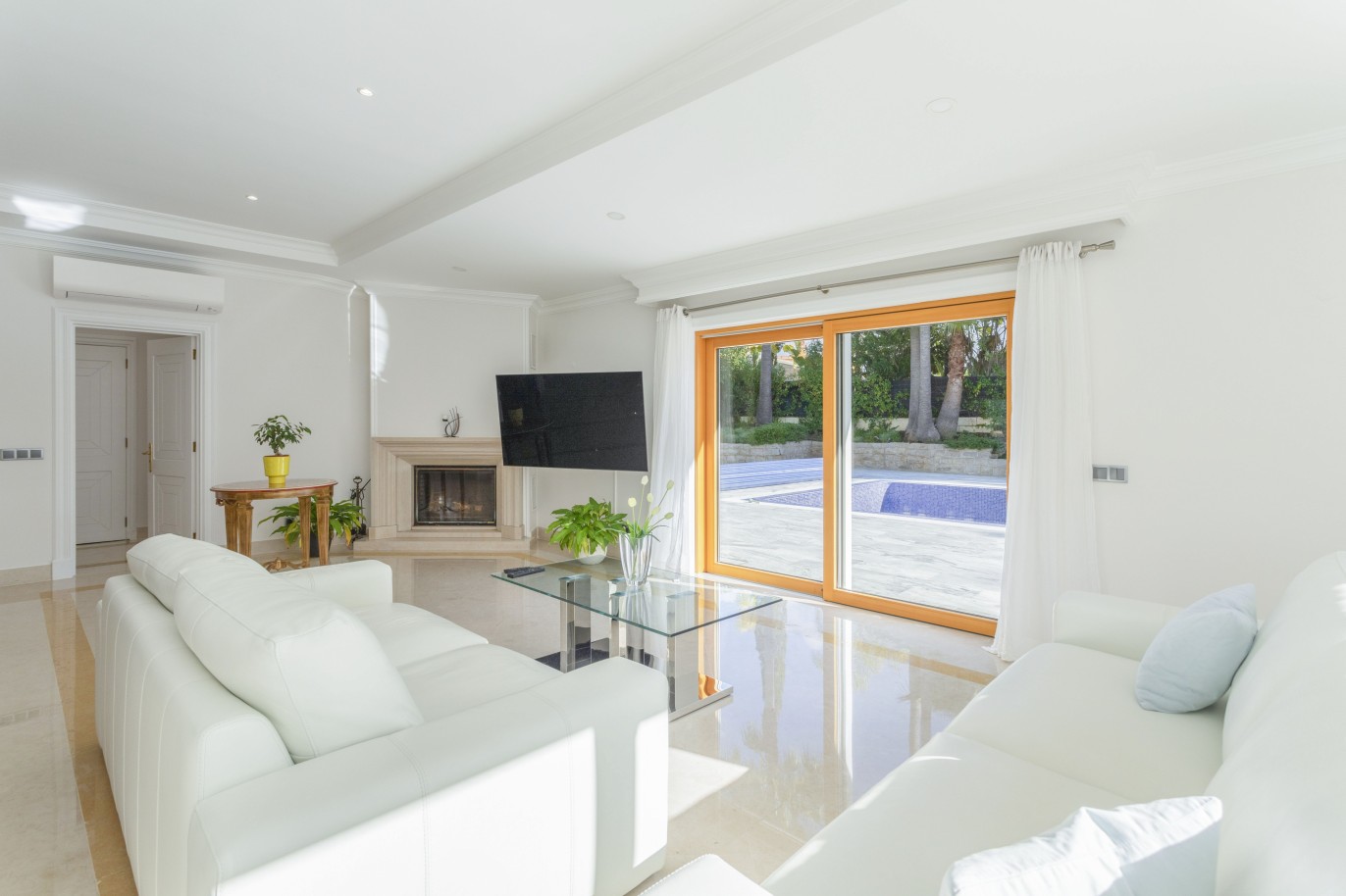 Villa de luxe de 5+2 chambres avec piscine, à vendre à Vilamoura, Algarve_248113