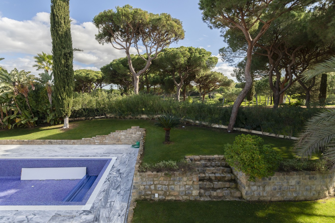 Villa de luxe de 5+2 chambres avec piscine, à vendre à Vilamoura, Algarve_248128