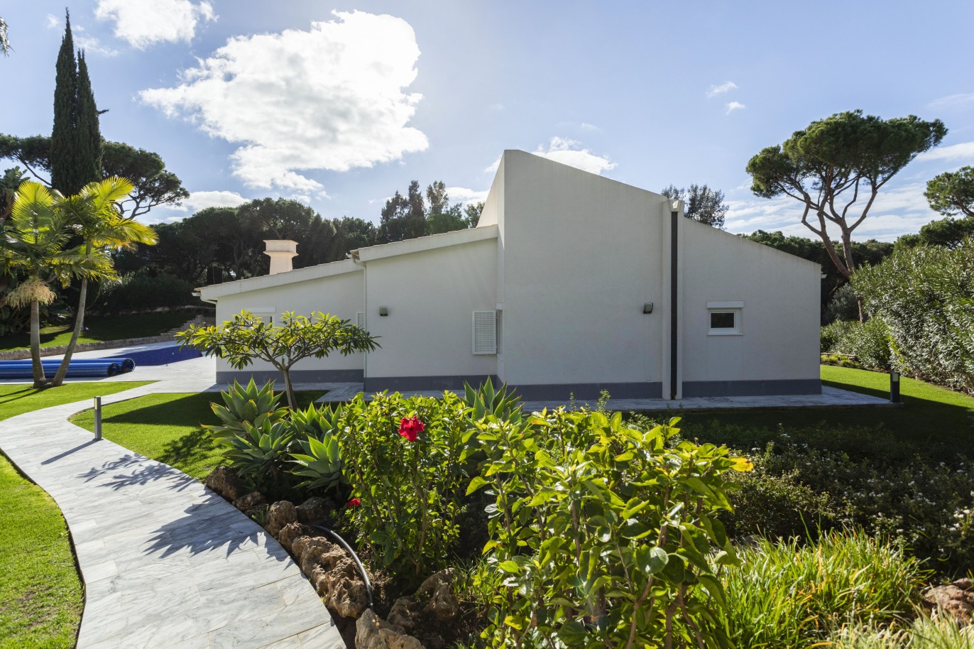 Villa de luxe de 5+2 chambres avec piscine, à vendre à Vilamoura, Algarve_248134