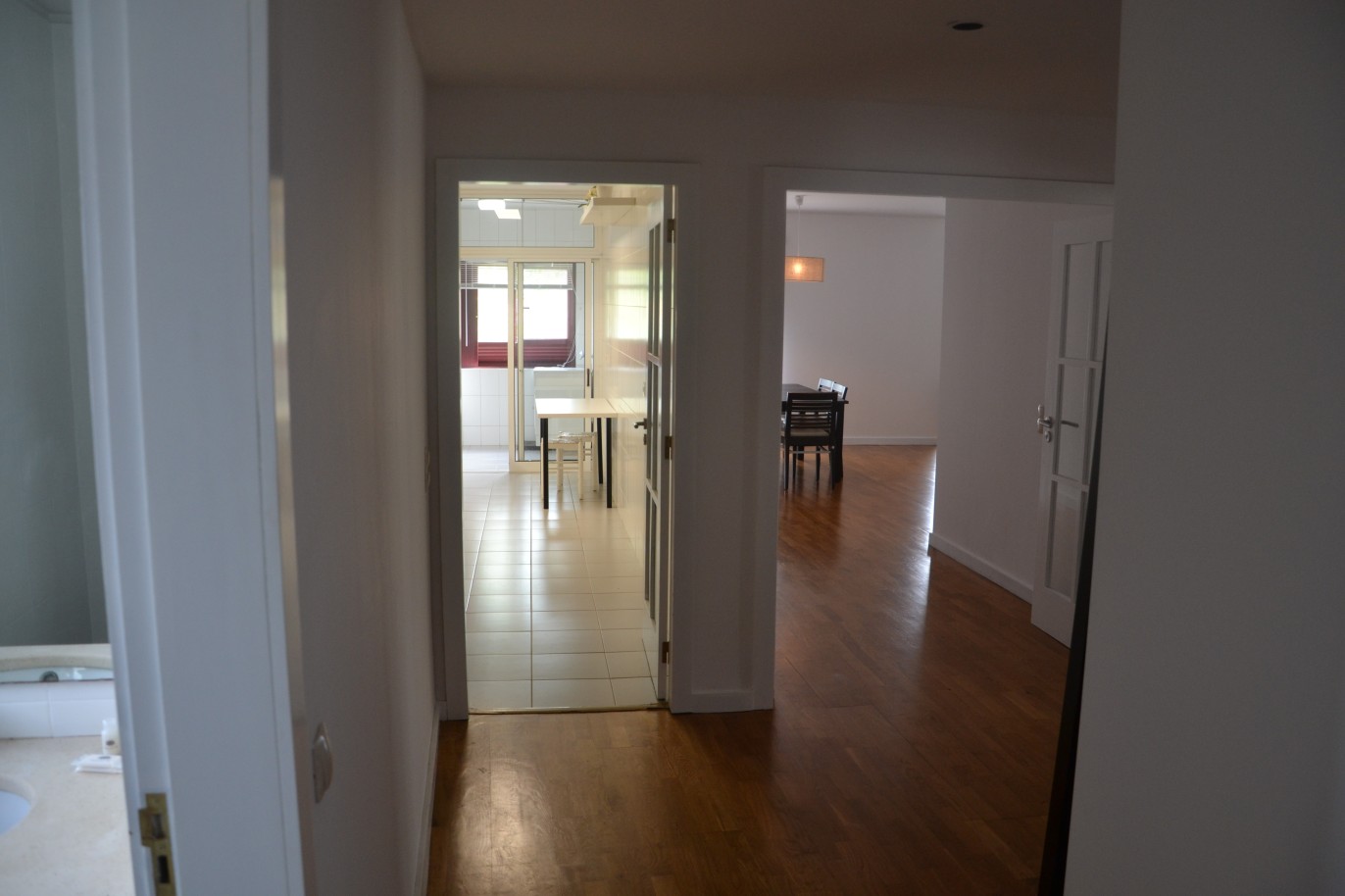 Three bedroom apartment with generous areas, for sale, in Porto, Portugal_248713