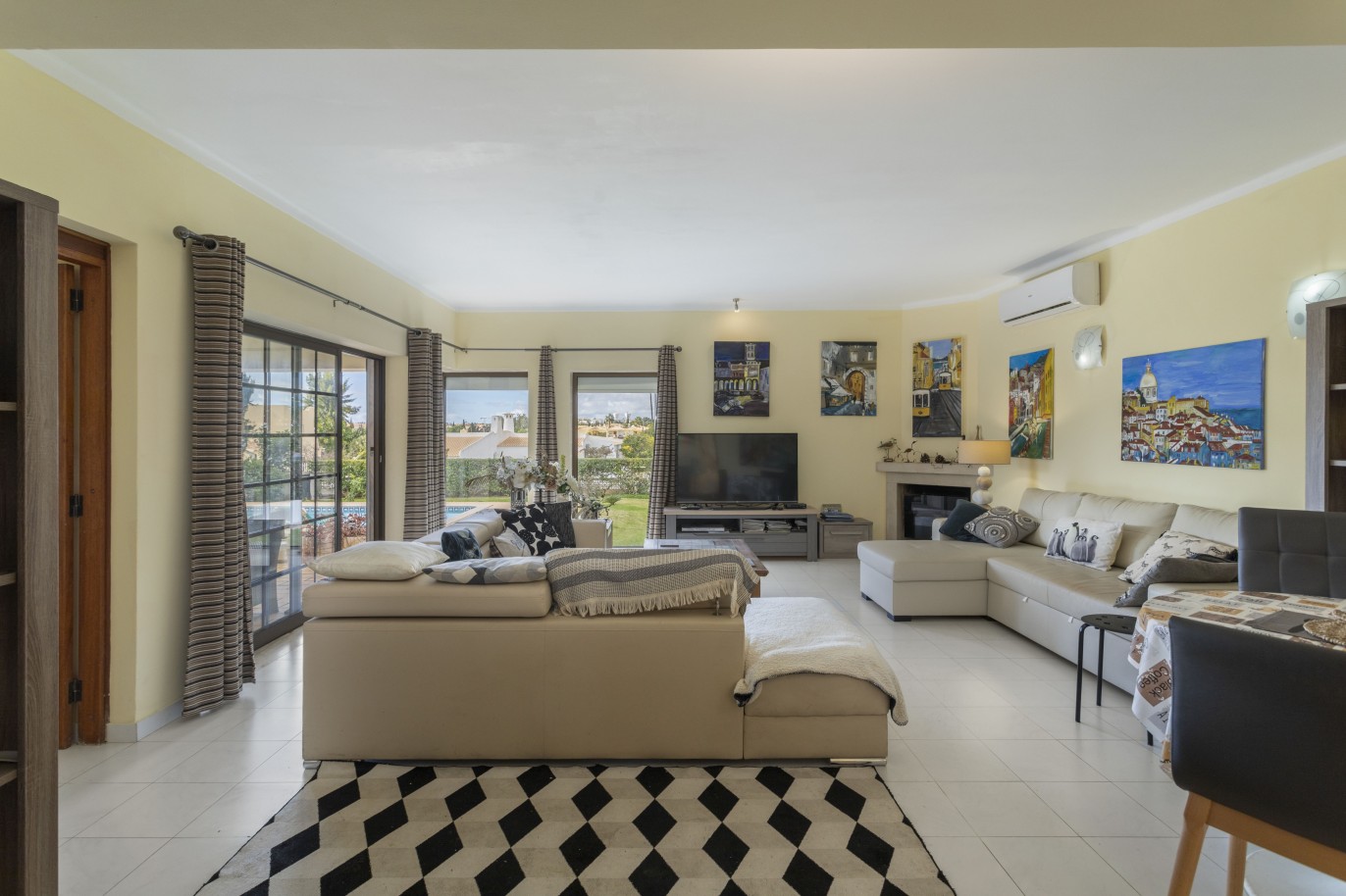 3 bedroom detached villa with pool, for sale in Vilamoura, Algarve_248850