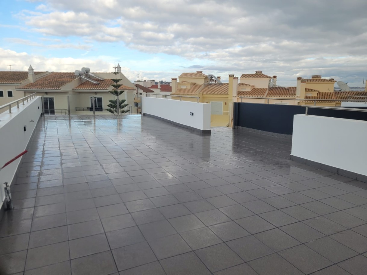 Moderne 4-Schlafzimmer-Villa mit Pool zu verkaufen in Lagos, Algarve_248857