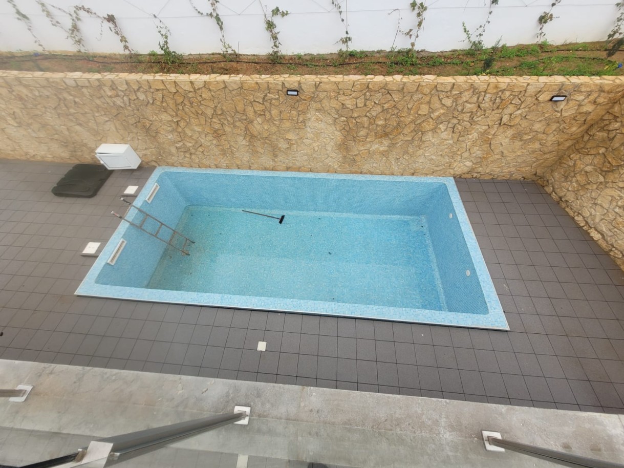 Moderna villa de 4 dormitorios con piscina en venta en Lagos, Algarve_248861