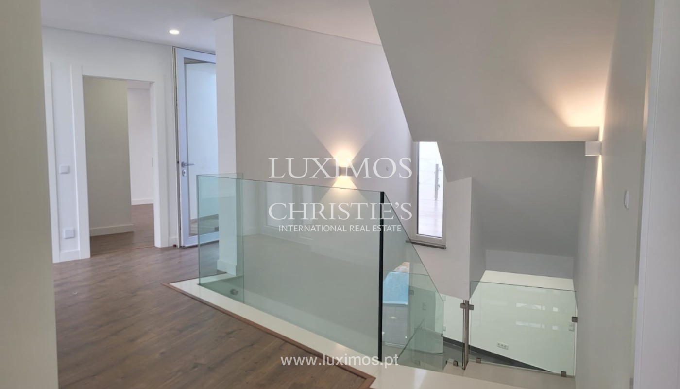 4 Bedroom Villa/Townhouse's Image 4