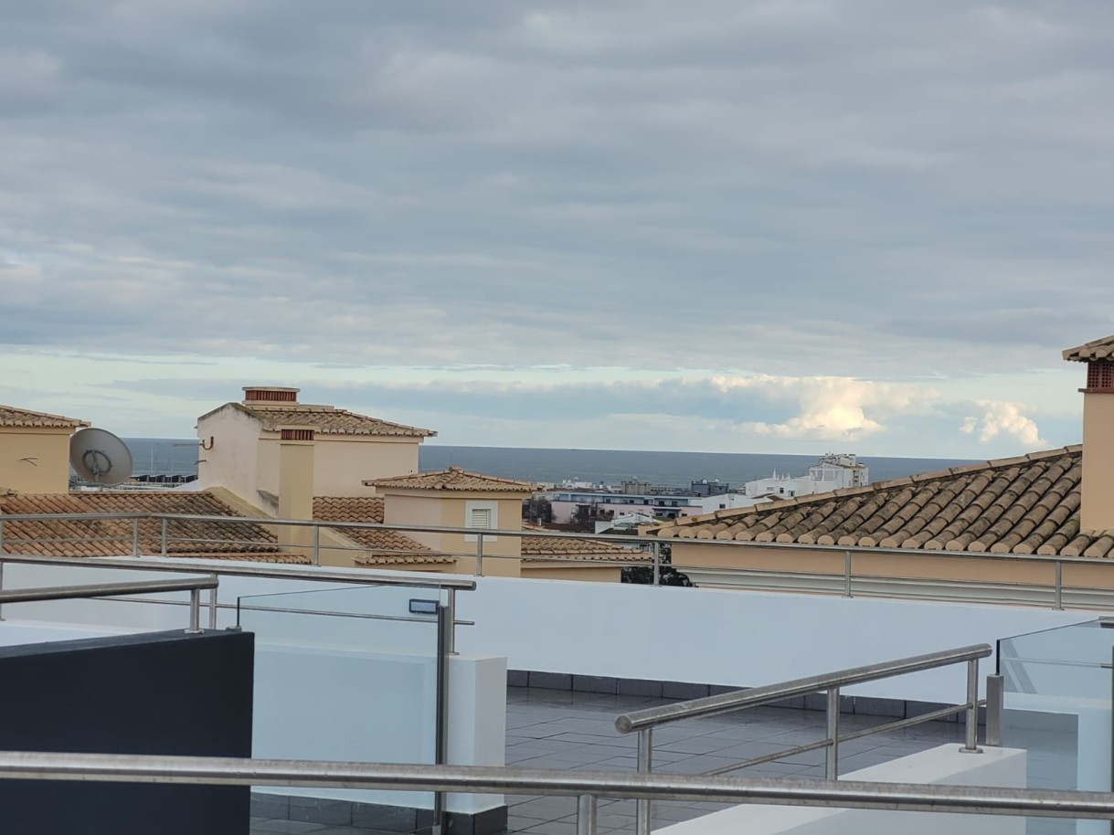 Moderna villa de 4 dormitorios con piscina en venta en Lagos, Algarve_248867