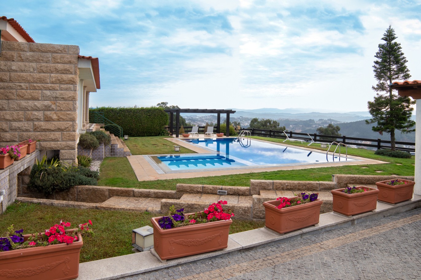 Villa de 6 chambres avec piscine, à vendre, à Lousada, Portugal_248968
