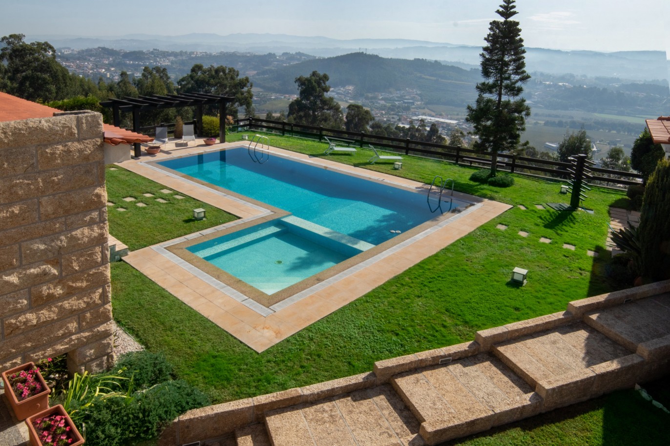 Six bedroom villa with pool, for sale, in Lousada, Portugal_249012